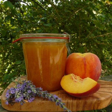 Broskev s levandulí, Extra džem méně sladký