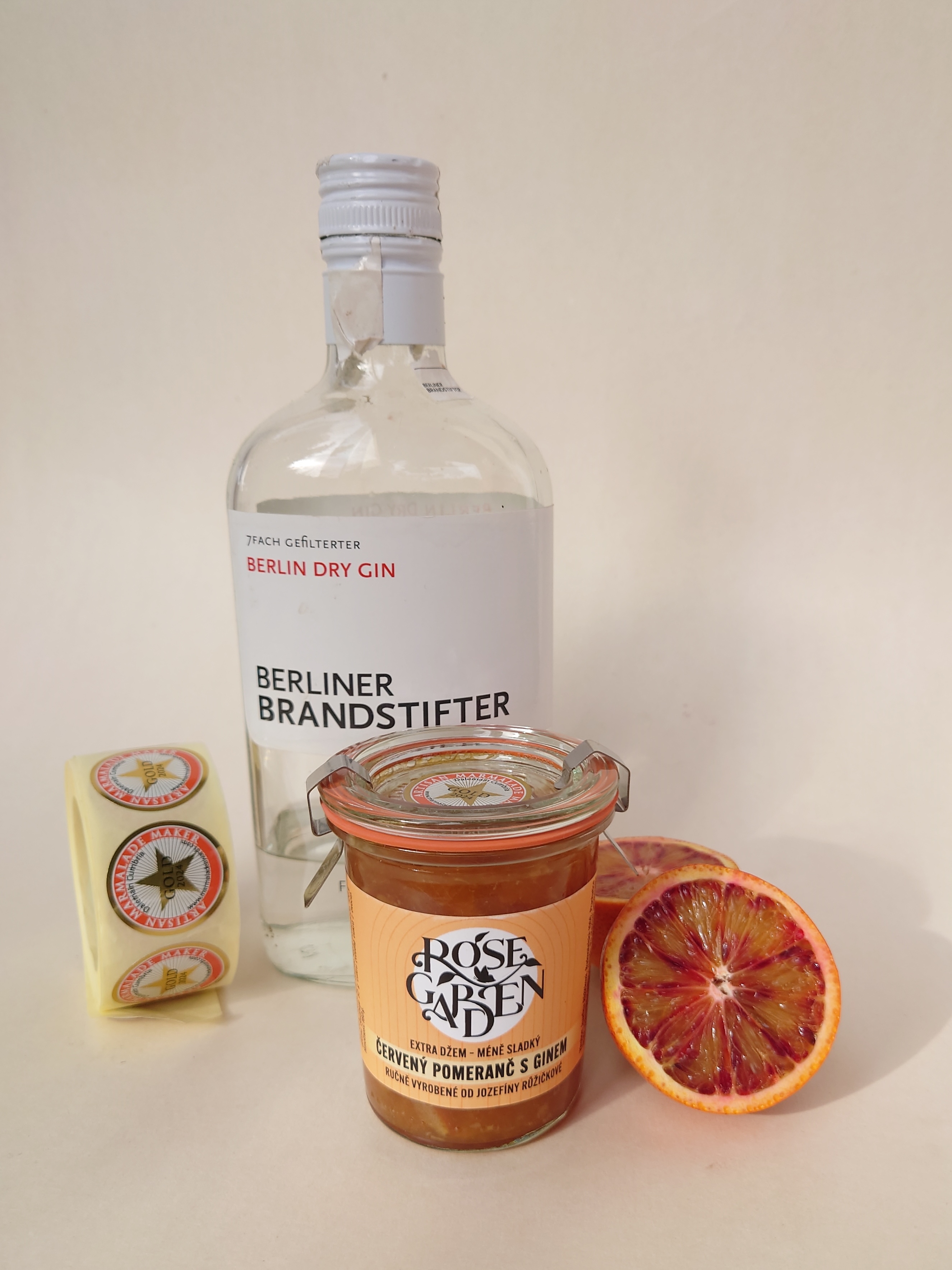 Červený pomeranč s ginem, extra džem méně sladký